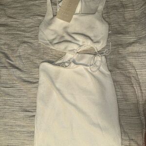 Chic Backless White Dress